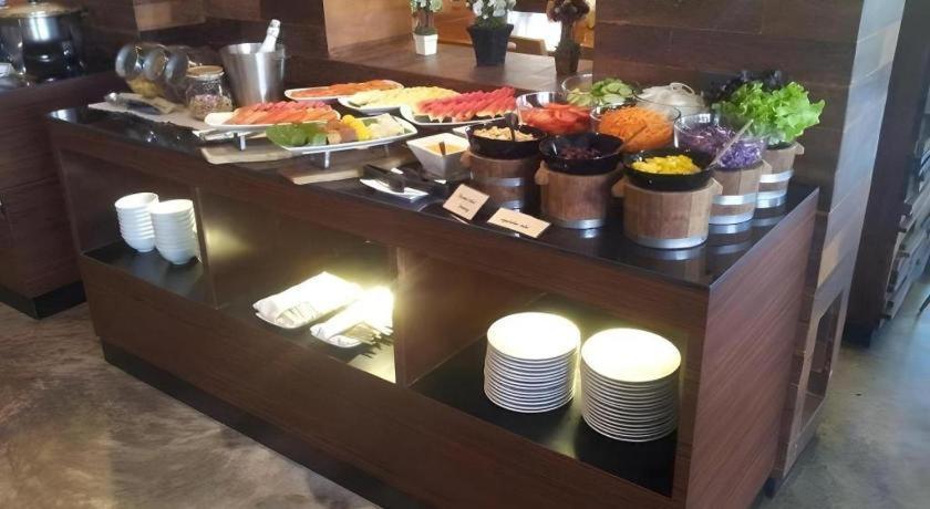 Klim Hotel Buriram Extérieur photo